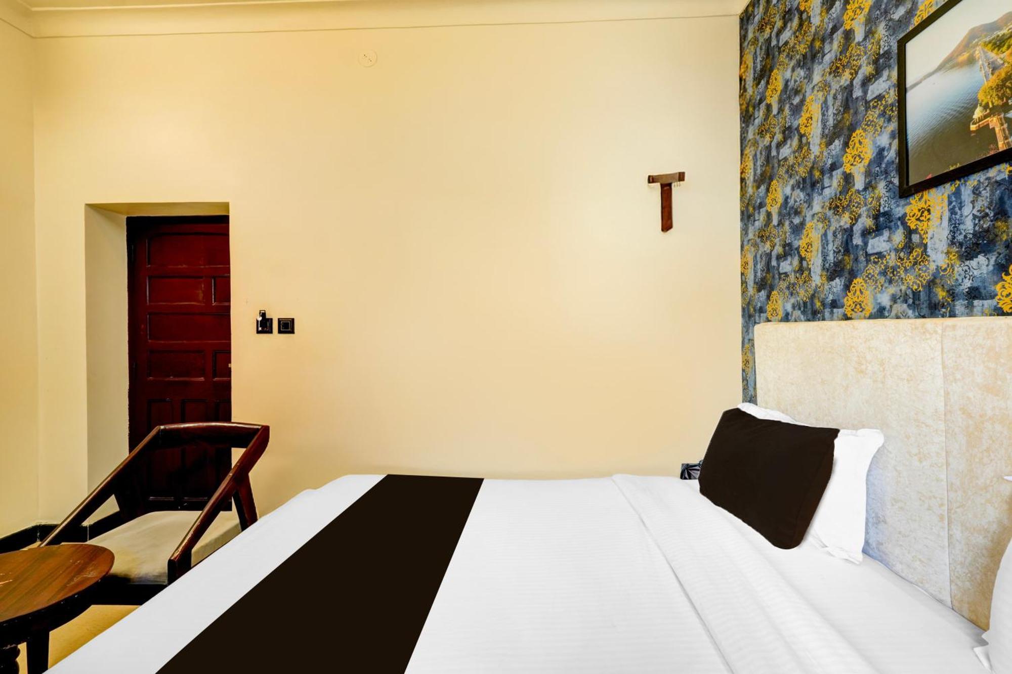 Hotel O Lake N Hill View อุเดเปอร์ ภายนอก รูปภาพ
